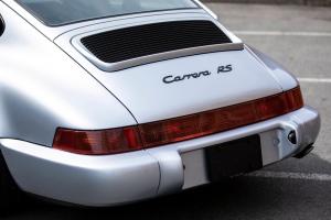Porsche 911 Carrera RS 3.6 Touring 1992 года  (WW)